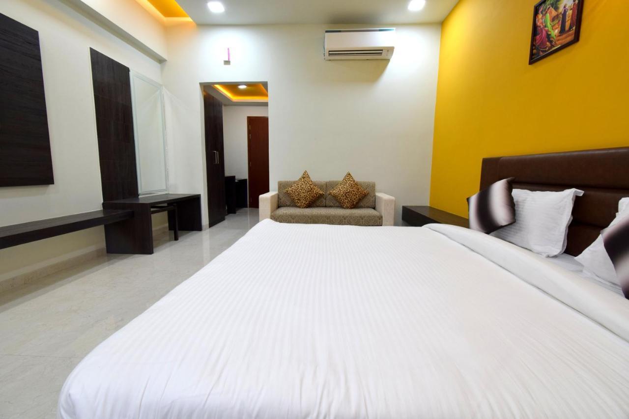 The Sky Imperial- Hotel Gopal Darshan Nāthdwāra المظهر الخارجي الصورة