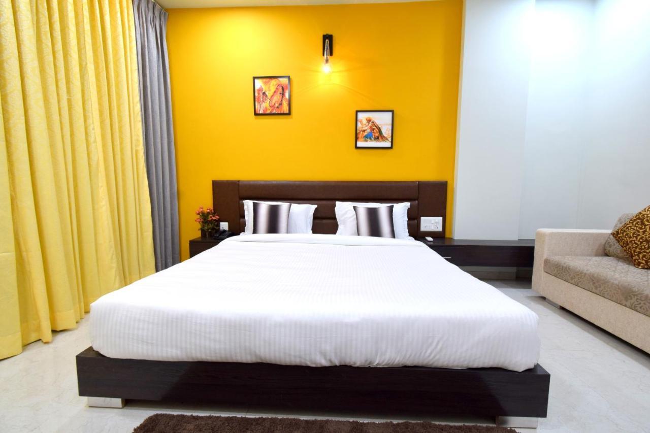 The Sky Imperial- Hotel Gopal Darshan Nāthdwāra المظهر الخارجي الصورة