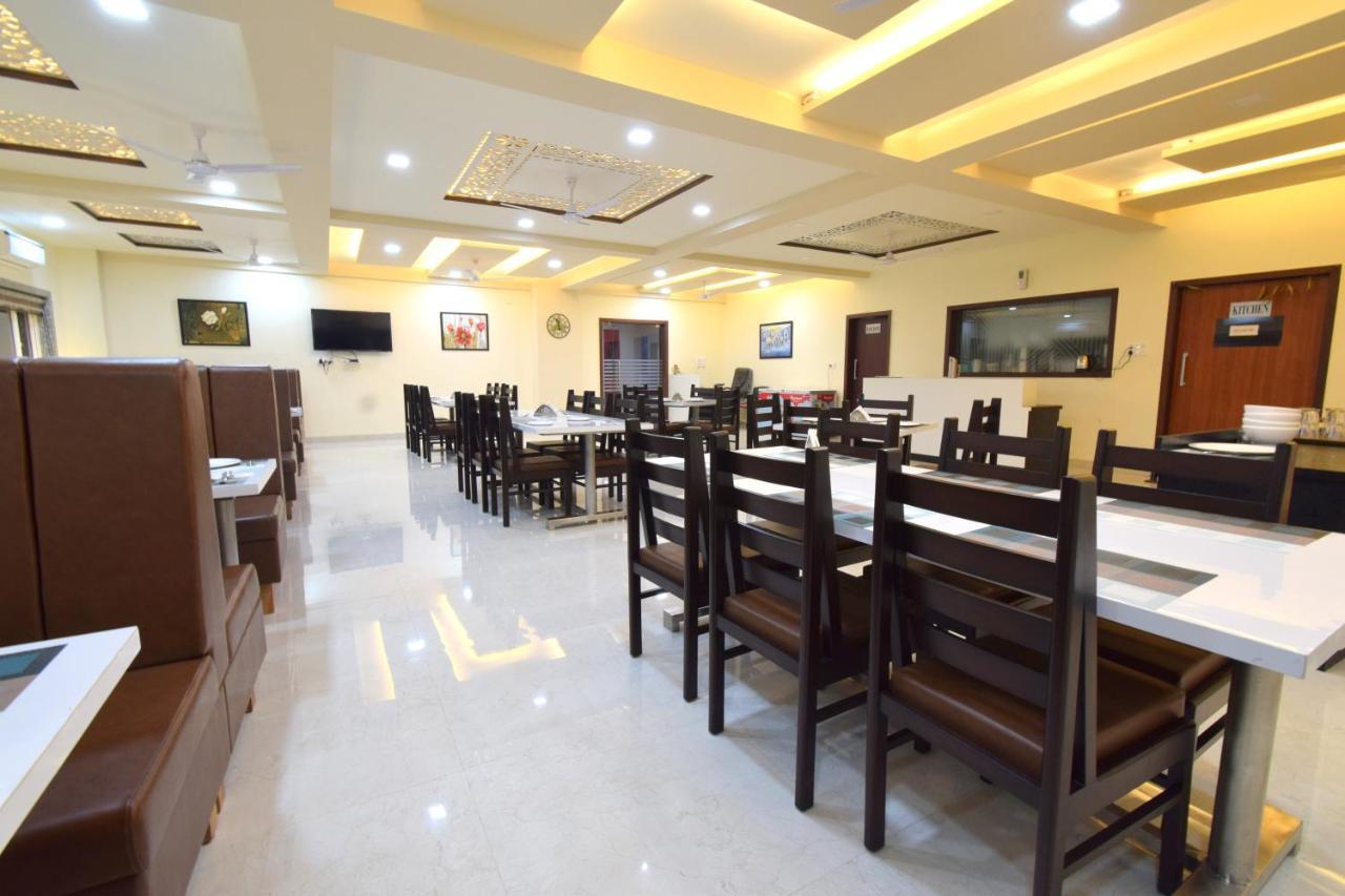 The Sky Imperial- Hotel Gopal Darshan Nāthdwāra المظهر الخارجي الصورة