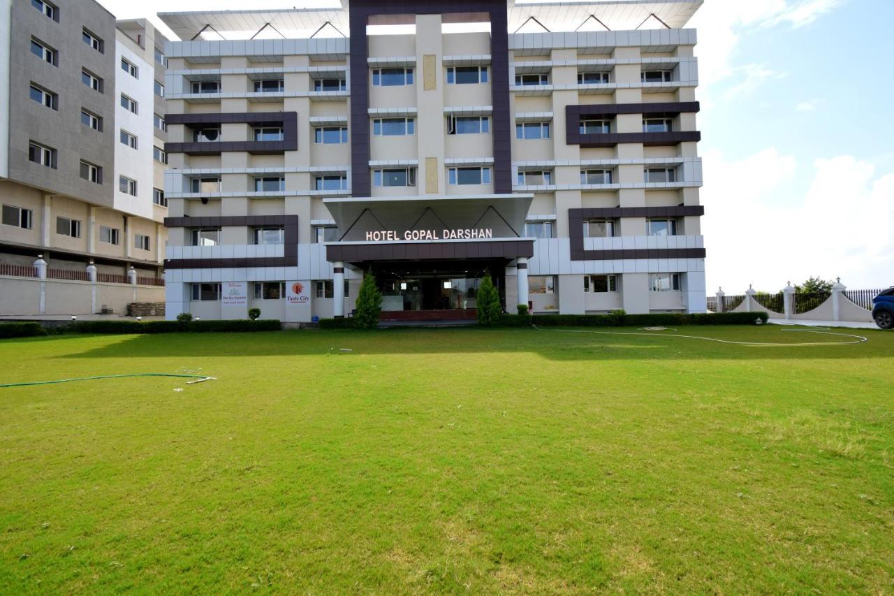 The Sky Imperial- Hotel Gopal Darshan Nāthdwāra المظهر الخارجي الصورة