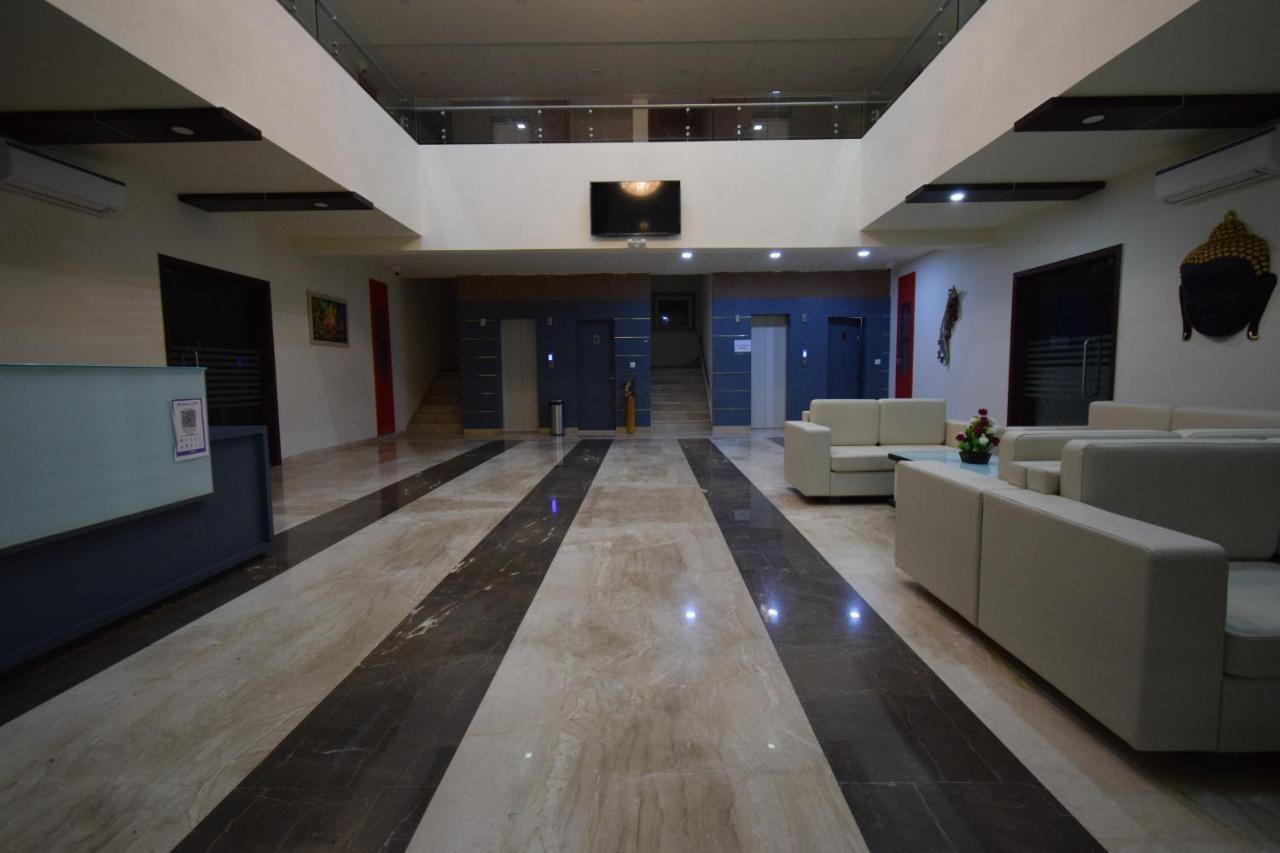 The Sky Imperial- Hotel Gopal Darshan Nāthdwāra المظهر الخارجي الصورة
