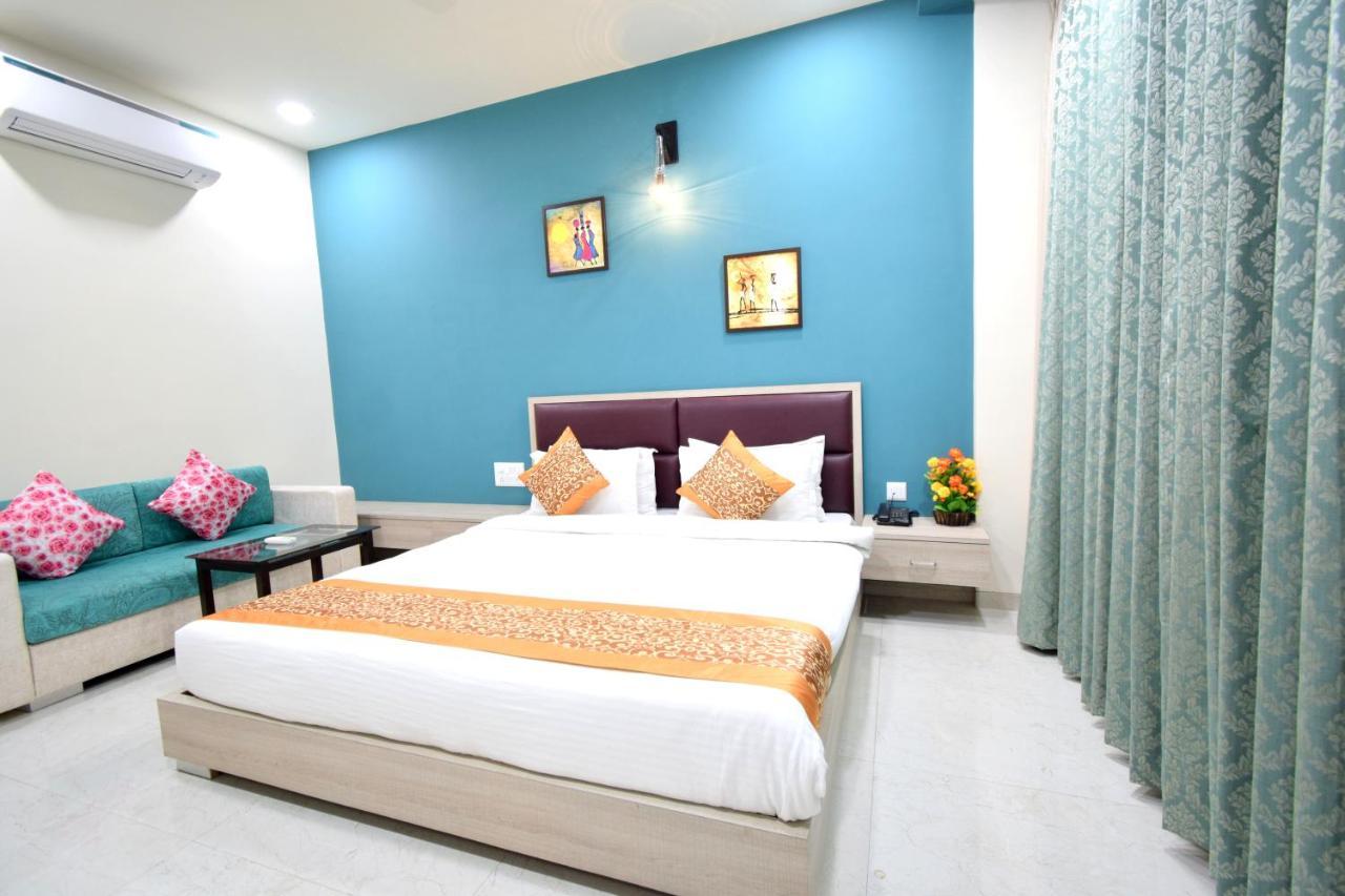 The Sky Imperial- Hotel Gopal Darshan Nāthdwāra المظهر الخارجي الصورة